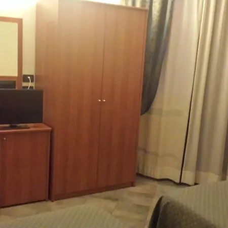 Adelphi Room&breakfast 3*