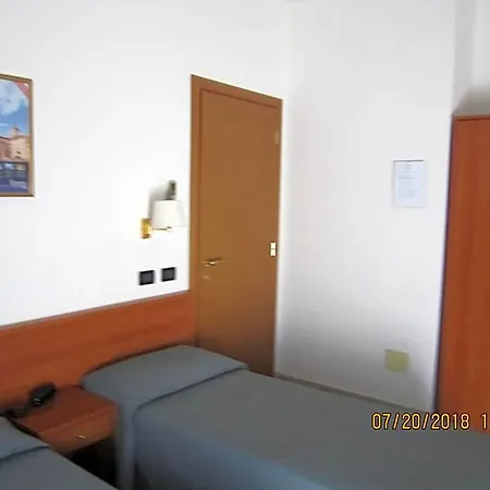 Adelphi Room&breakfast 3* Ferrara