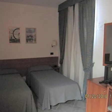 Adelphi Room&breakfast 3* Ferrara