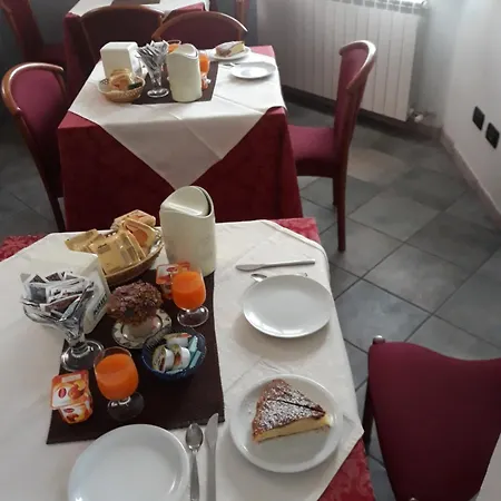 Adelphi Room&breakfast Bed & Breakfast 3*