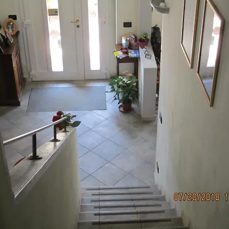 ベッド・アンド・ブレックファスト Adelphi & Breakfast フェラーラ