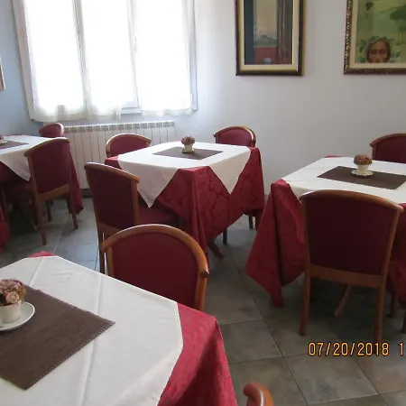 Adelphi & Breakfast Bed & Breakfast 3*